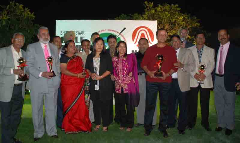 Prize winners of the 7th Nalco East Zone Golf Tournament at the BGC course in Bhubaneswar on <b>January 30, 2010.