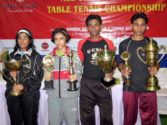 State table tennis title winners (L to R) Soumya Gayatri Tripathy, Samartha Prusty, Tousif Haque and Asif Haque in Bhubaneswar on Nov 2, 2008.
