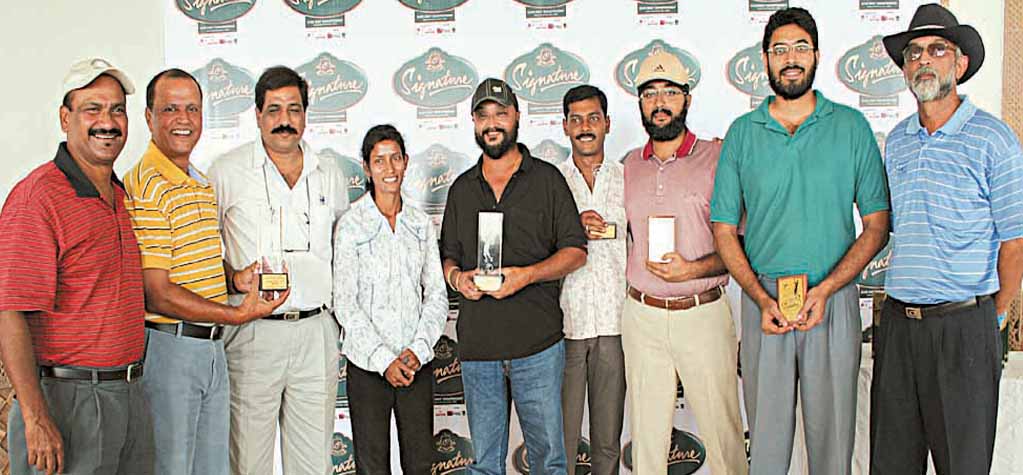 Prize winners and guests at the closing function of the BGC intra-club golf tournament in Bhubaneswar on Nov 2, 2008.