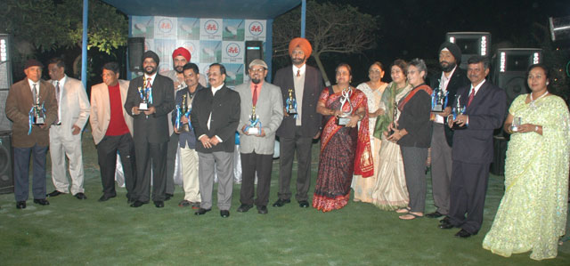 Prize winners and guests at the closing function of the All-Orissa Open Falcon Trophy Golf Tournament in Bhubaneswar on Dec 28, 2008.