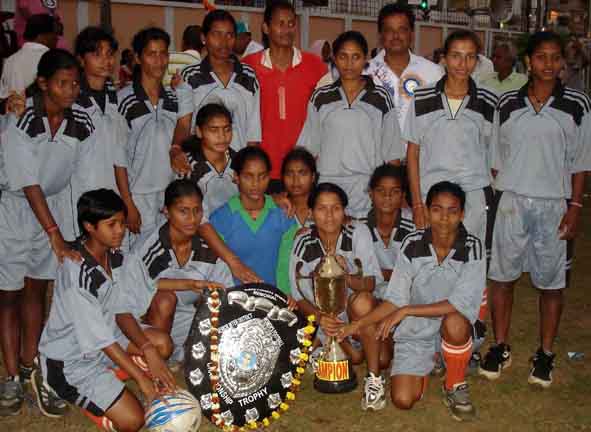 <b>Bhubaneswar</b> team poses after winning the<b> PC Behera Memorial Women`s Inter-District Football Tournament </b>at Cuttack on Feb 23, 2009.