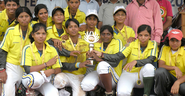 East Zone women`s baseball champion Orissa team in Cuttack on <b>July 14, 2009.