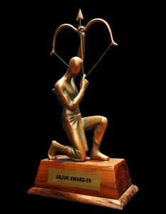 New design of <b>Arjuna Award, prepared by Orissa artist GP Sahu in 2009.