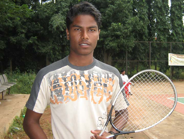 Orissa player Jitendra Kumar Badi at the Senior National Soft Tennis Championship in Bhubaneswar on <b>Nov 19, 2009.