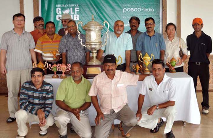 Prize winners of the 5th BGC Corporate Golf Tournament in Bhubaneswar on <b>Dec 13, 2009.