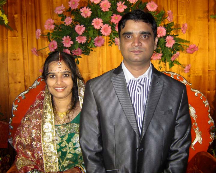 Swayangsu Satyapragyan with his wife Sabita at their wedding reception party in Bhubaneswar on <b>Dec 15, 2009.