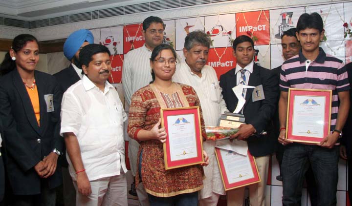 Sportspersons and guests at the presentation function of 17th Ekalabya Award in Bhubaneswar on April 5, 2010.
