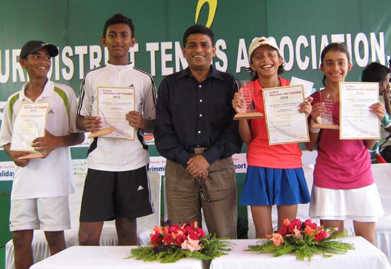 Prize winners and guest (L to R) Shakti Ray, Adwithya Patnaik, P K Mohapatra, Koyal Mishra and Tanmayee Patnaik) at the Puri Open tennis tournament in Puri on April 2, 2010.