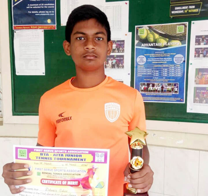 Odisha tennis player Debasis Sahoo with AITA Super Series trophy in Kolkata on 6 March, 2020.