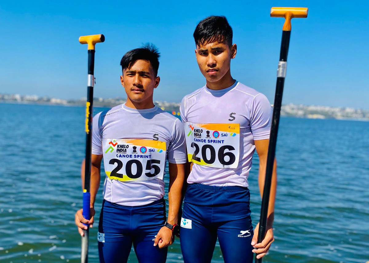 Odisha paddlers Phairembam Borish Singh and Shingam Avinash Singh pose after winning bronze medal in canoe sprint canoe sprint C-2 mens 2000m at the 5th Khelo India Youth Games in Bhopal on 1 February 2023.