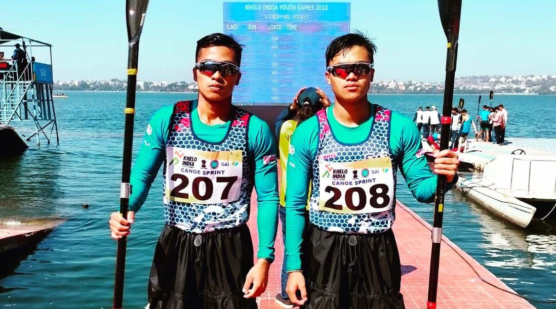 Odisha paddlers Irom Borish Singh (207) and Tomthilnganba Ngashepam pose after winning silver medal in canoe sprint  K-2 mens 1000m at the 5th Khelo India Youth Games in Bhopal on 1 February 2023.