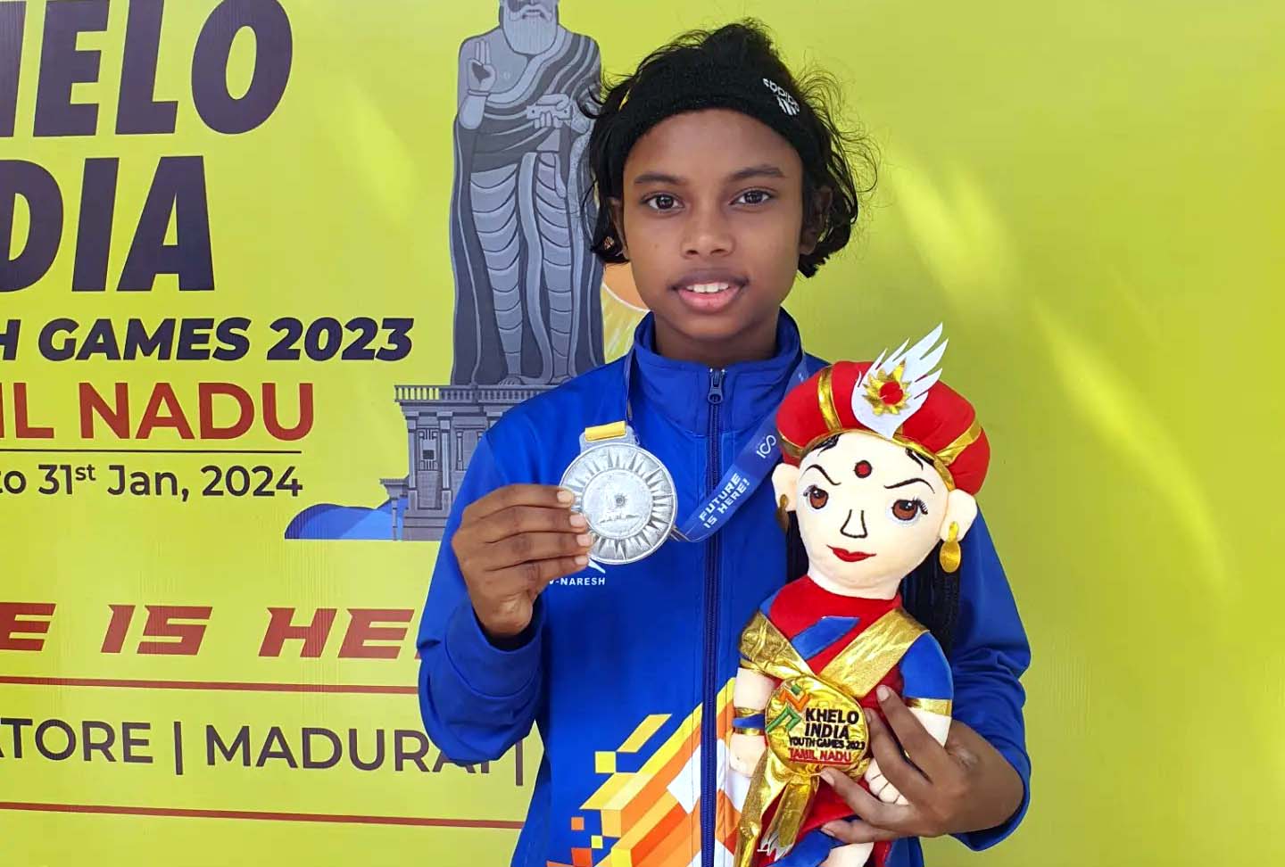 Odisha weightlifter Priteesmita Bhoi poses with her silver medal at the 6th Khelo India Youth Games in Chennai, Tamil Nadu on 26 January 2024.