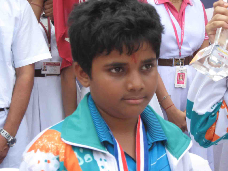 World Youth Chess medallist Sidhant Mohapatra is felicitated by Chandrasekharpur DAV School in Bhubaneswar on Nov 1, 2008.