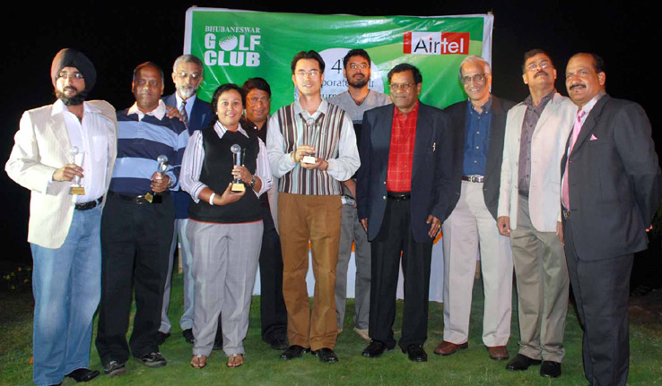 Prize winners and guest of the 4th BGC Corporate Golf Tournament in Bhubaneswar on Nov 29, 2008.