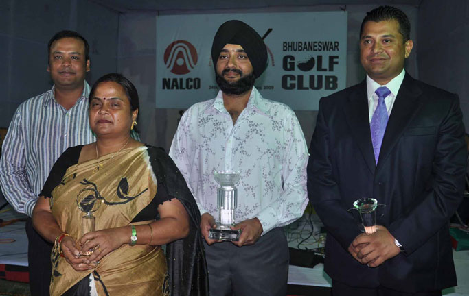 Prize winners and guests at the presentation function of the Naloco East Zone Golf Tournament in Bhubaneswar on Jan 25, 2009.