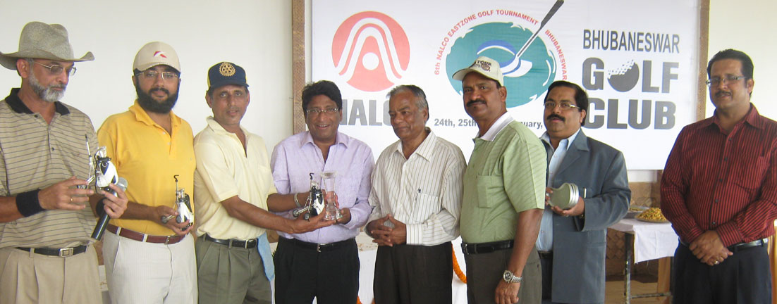Members of BGC-A receive the trophy after winning the team event at the 6th Nalco East Zone Golf Tournament in Bhubaneswar on Jan 26, 2009.