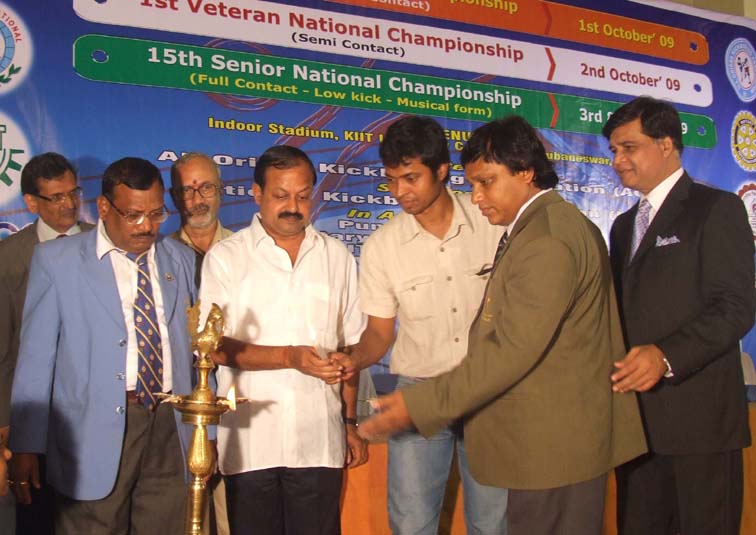 Hockey Olympian <b>Dilip Tirkey </b>and other guests inaugurates the National Kickboxing Championship in Bhubaneswar on <b>Oct 1, 2009.